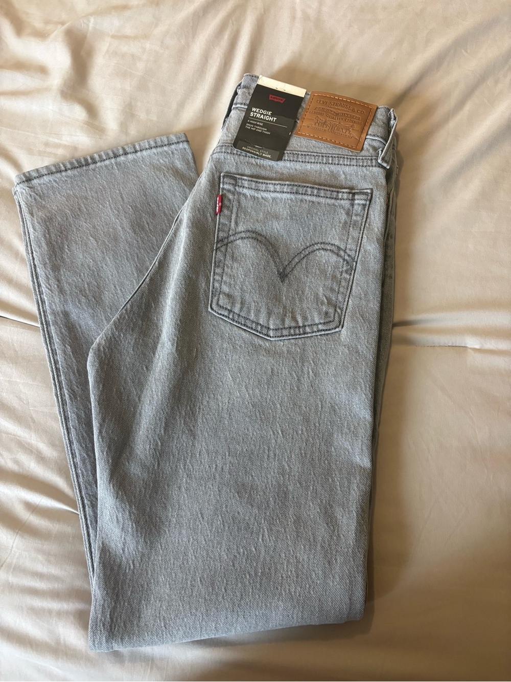 Levi's Wedgie Straight Jeans - Light Gray Denim